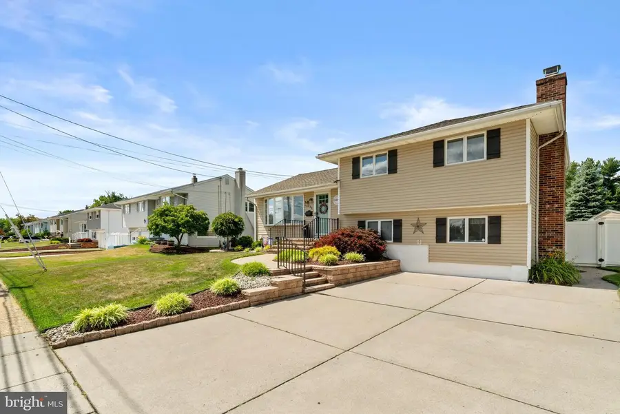 30 Gary Dr, Hamilton, NJ 08690 - #3