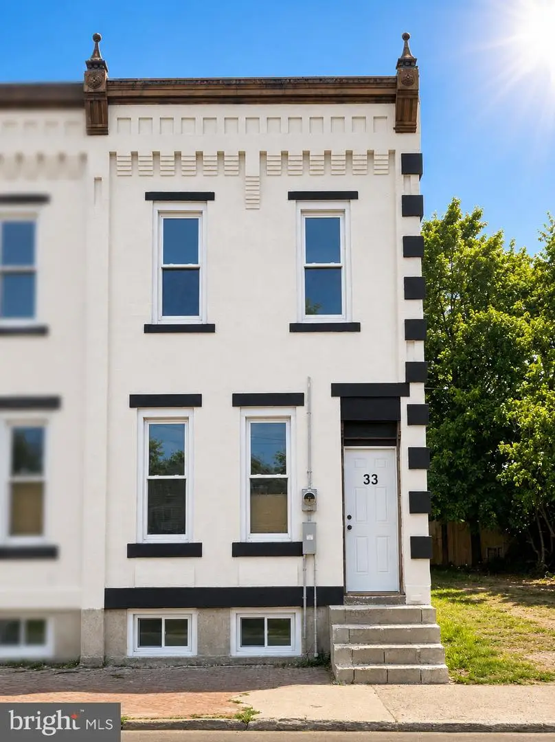 31 Chambers St, Trenton, NJ 08609 - #1