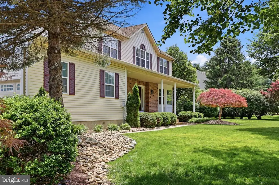 22 Cottage Place Dr, Robbinsville, NJ 08691 - #2