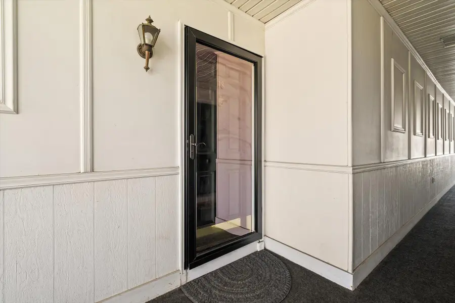 18 Versailles Ct, Hamilton, NJ 08619 - #3