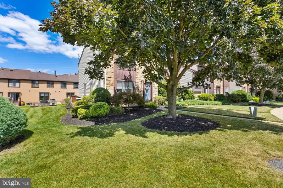 24 Kelly Ct, Hamilton, NJ 08690 - #2