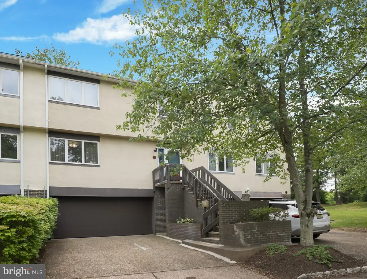19 Exeter Ct, Princeton, NJ 08540 - #1