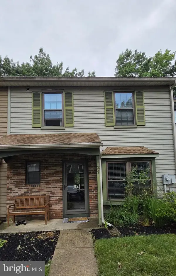 27 Tynemouth Ct, ROBBINSVILLE, NJ 08691