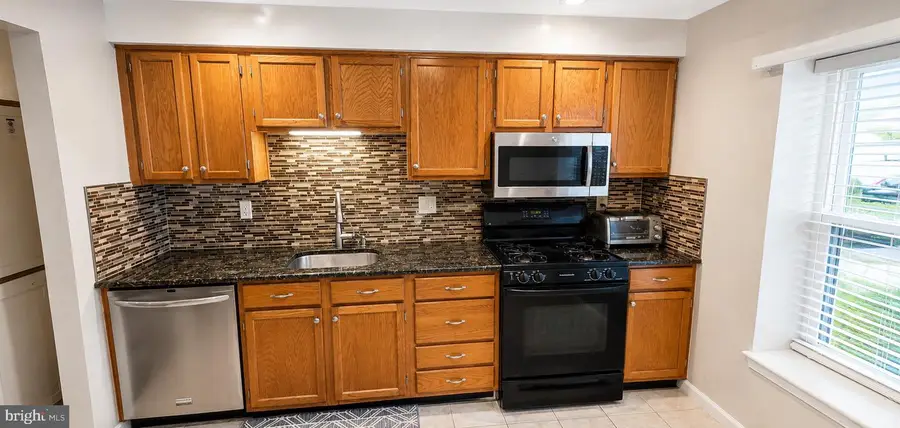 27 Tynemouth Ct, Robbinsville, NJ 08691 - #3