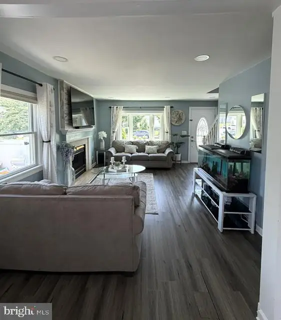 8 Runyon Dr, Hamilton, NJ 08610 - #2