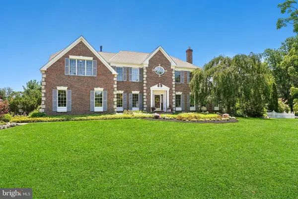 2 Norfolk Ct, PRINCETON JUNCTION, NJ 08550