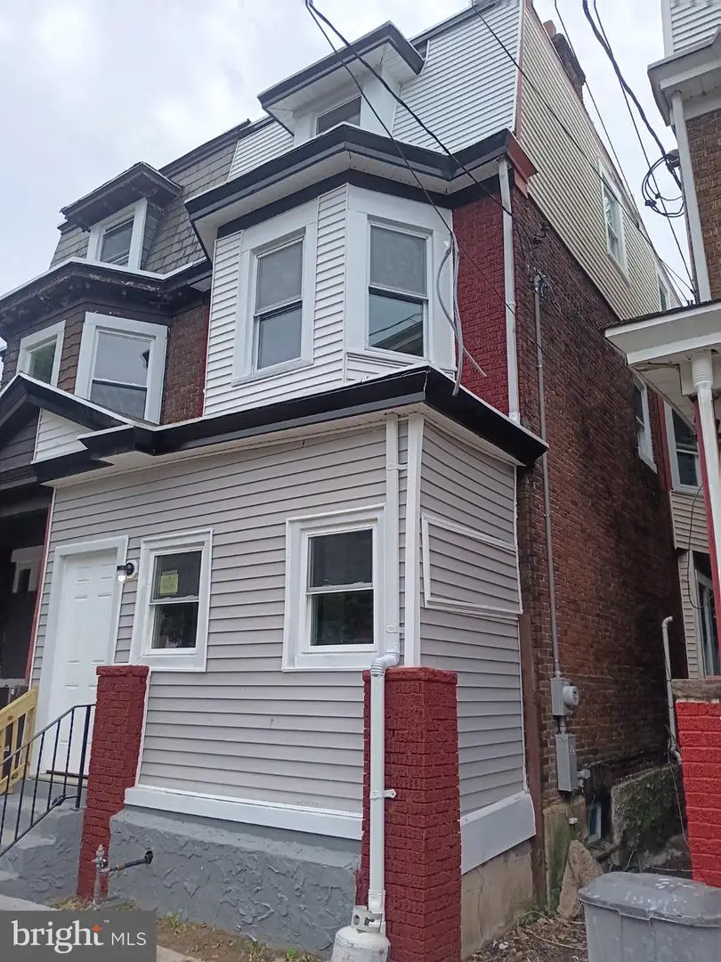 457 W Hanover St, Trenton, NJ 08618 - #1
