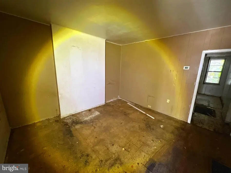 919 William St, Trenton, NJ 08610 - #3