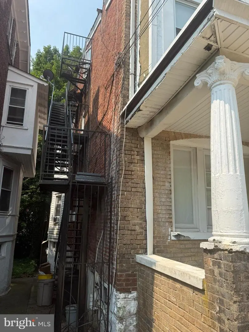 697 Rutherford Ave, Trenton, NJ 08618 - #2