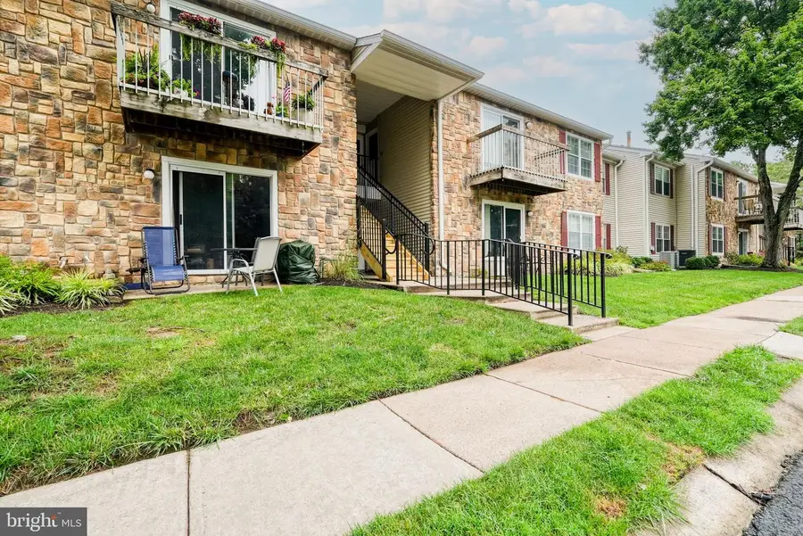 33 Coral Tree Ct, Lawrence, NJ 08648 - #2