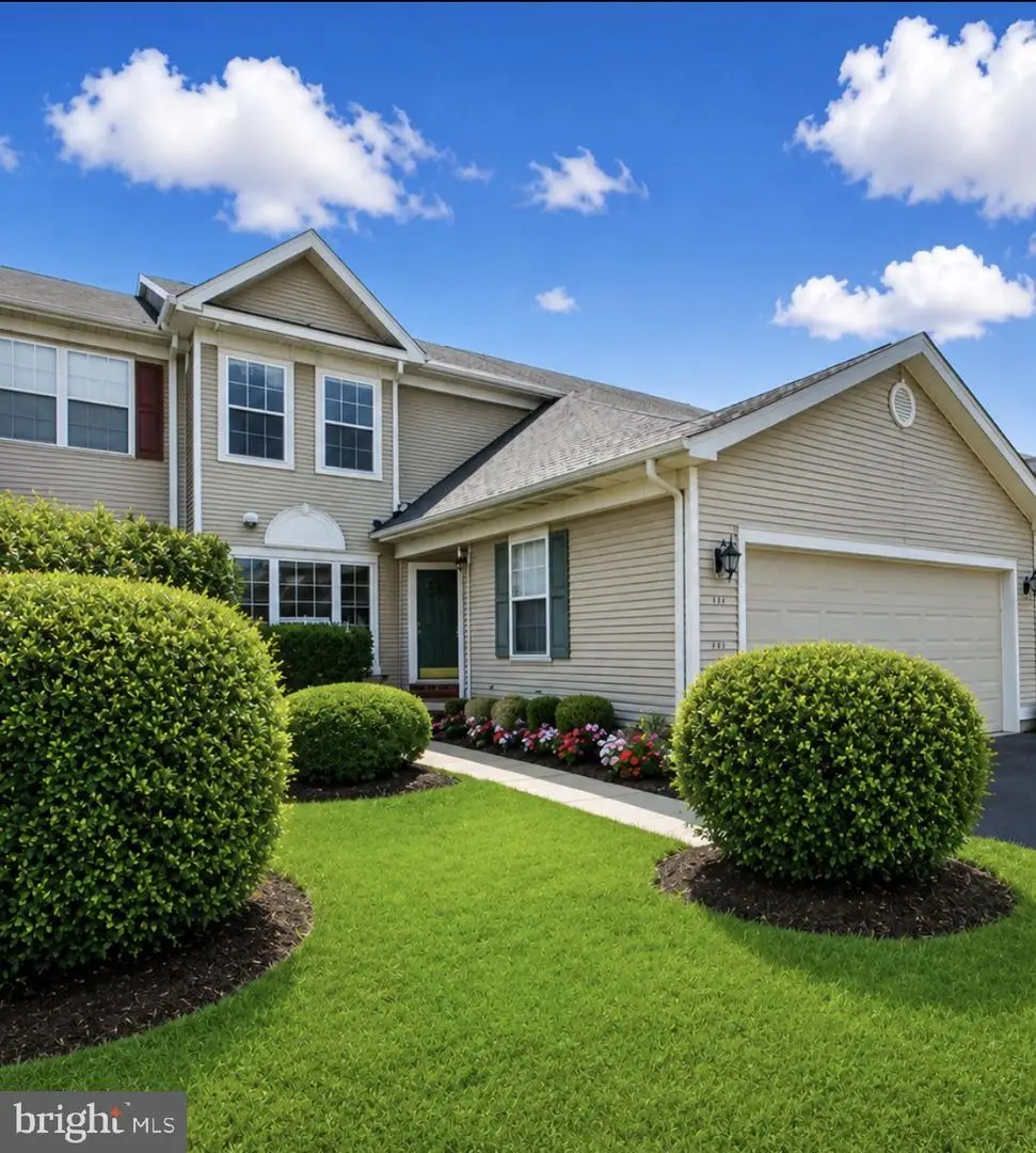 141 Coburn Rd, Pennington, NJ 08534 - #1