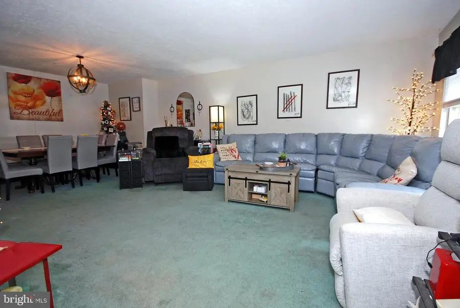 19 N Dunmoor, Hamilton, NJ 08690 - #3