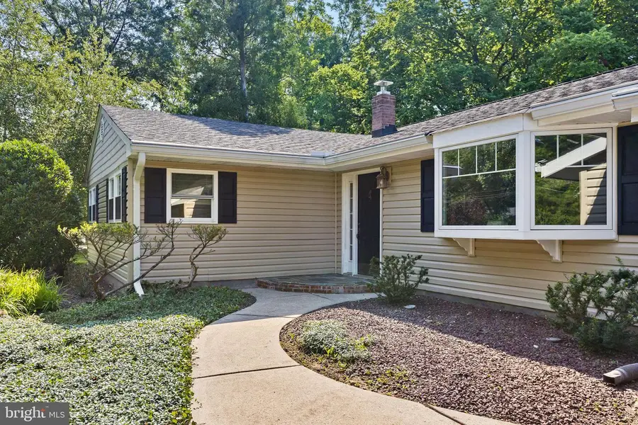 9 Canoe Brook Dr, Princeton Junction, NJ 08550 - #3