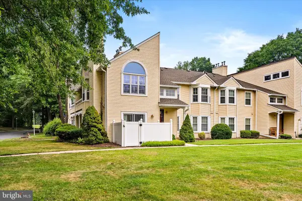 5 Mill Run West, HIGHTSTOWN, NJ 08520