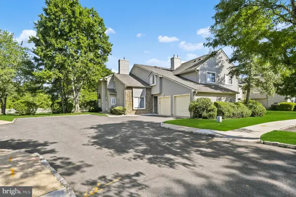 37 Teal Ct, EAST WINDSOR, NJ 08520