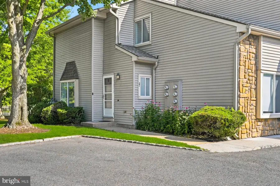 37 Teal Ct, East Windsor, NJ 08520 - #3