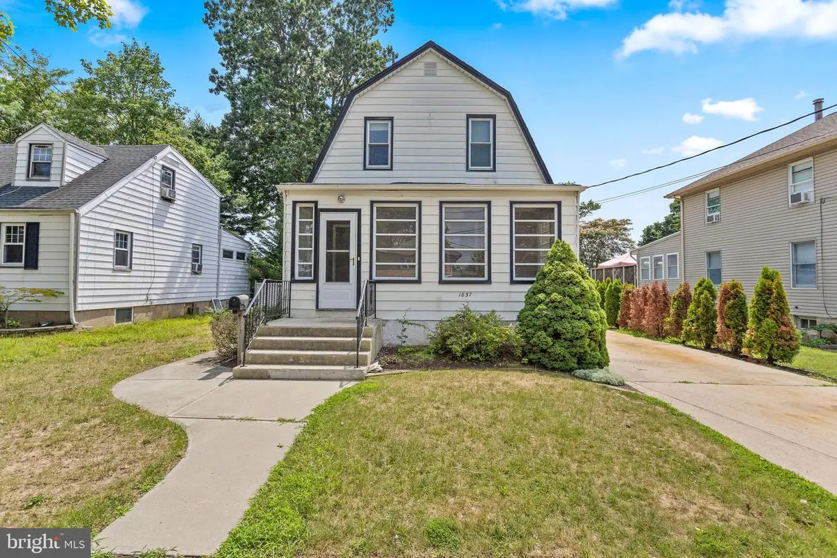 1857 Spruce St, Hamilton, NJ 08610 - #1