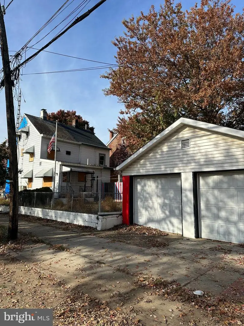 28 Howell St, Trenton, NJ 08610 - #3