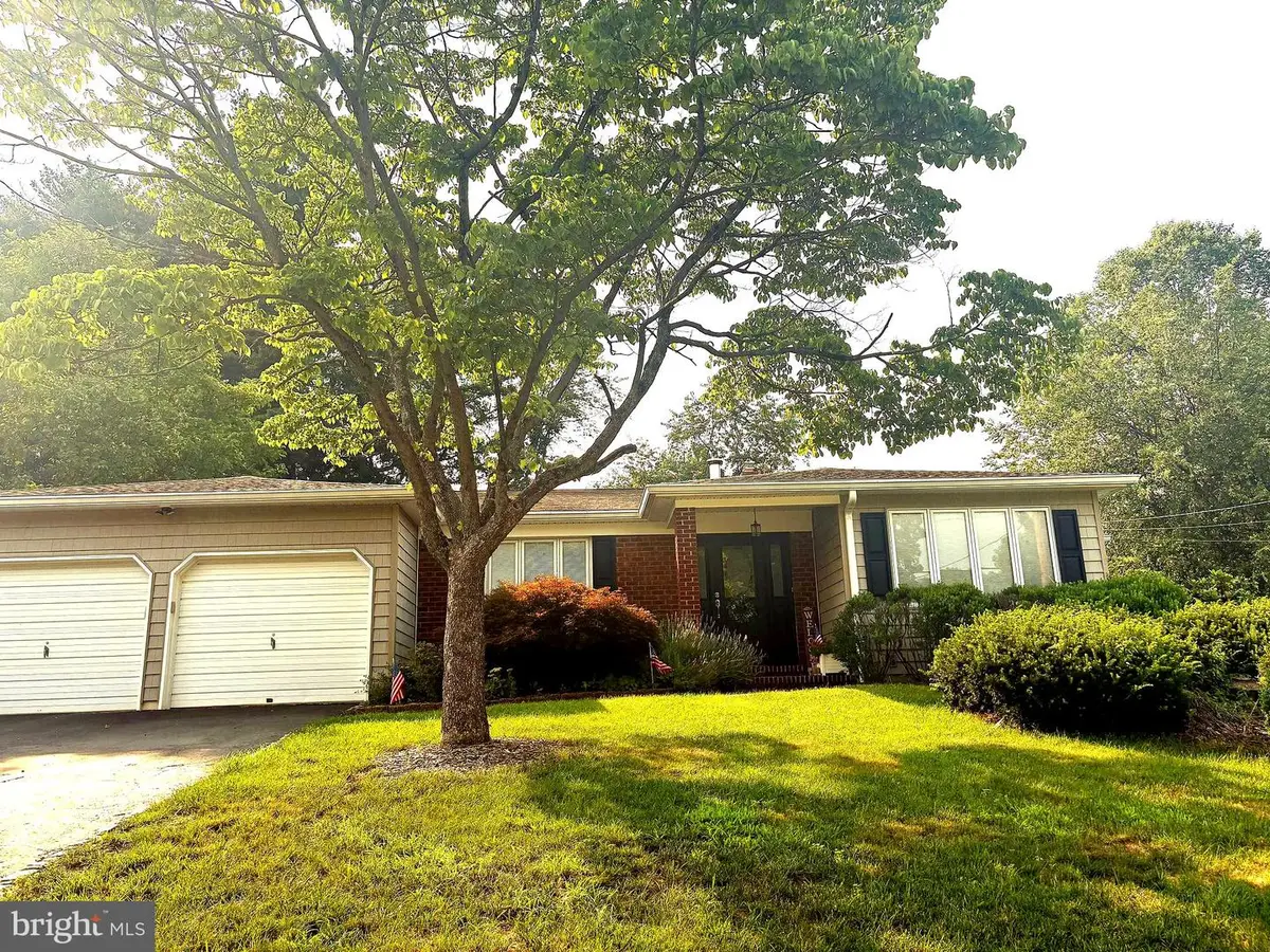 665 Paxson Ave, Hamilton, NJ 08619 - #1