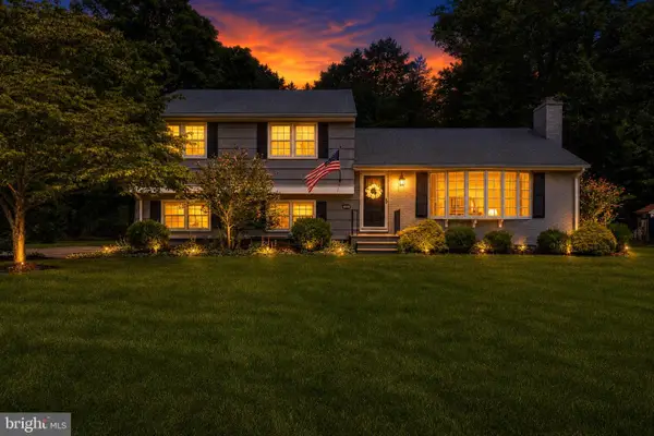 10 Boxwood Ct, EWING, NJ 08628