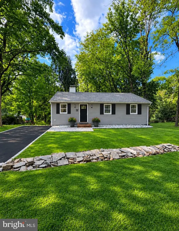 32 Montague Ave, EWING, NJ 08628
