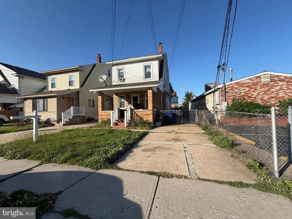 18 Myrtle Ave, Lawrence, NJ 08648 - #1