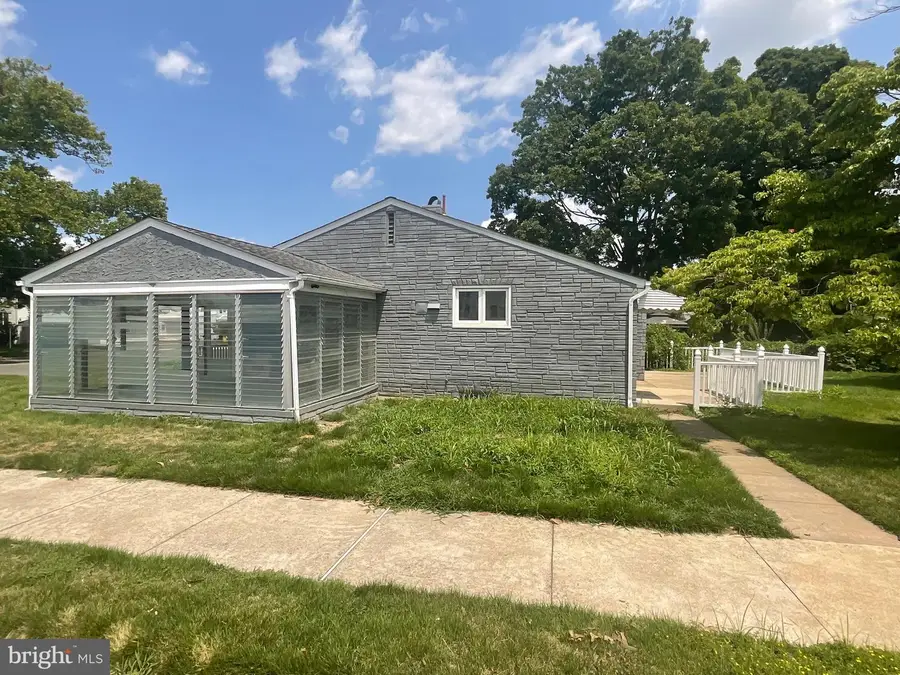 222 W Park Ave, Hamilton, NJ 08610 - #3