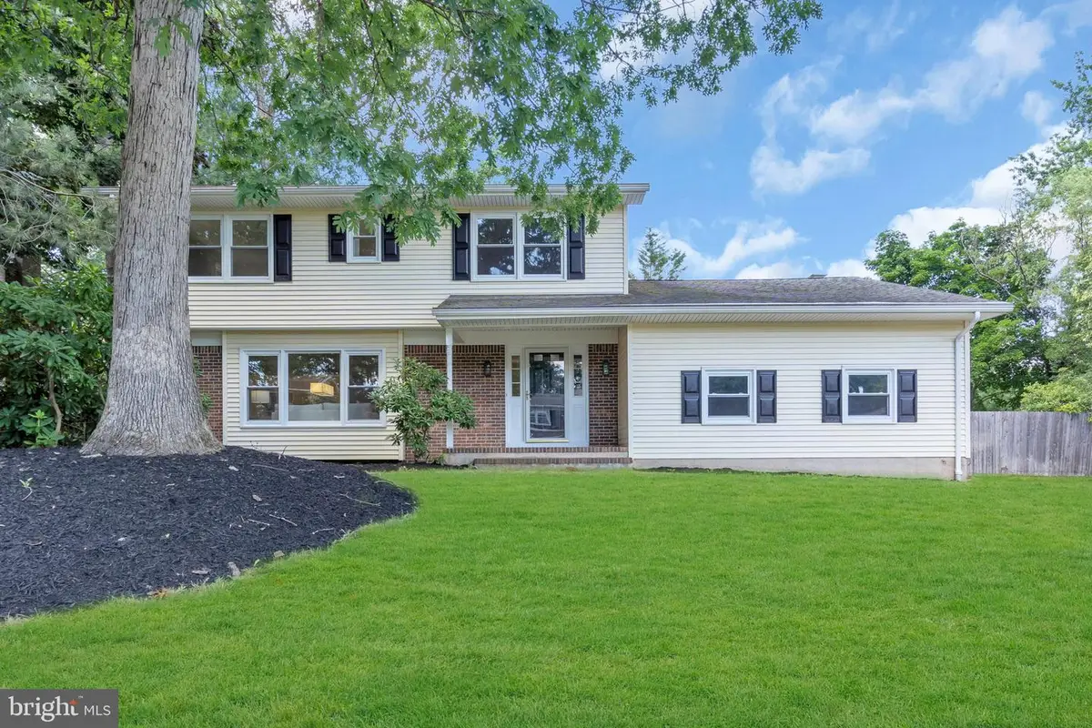 11 Bruin Dr, Hamilton, NJ 08619 - #1