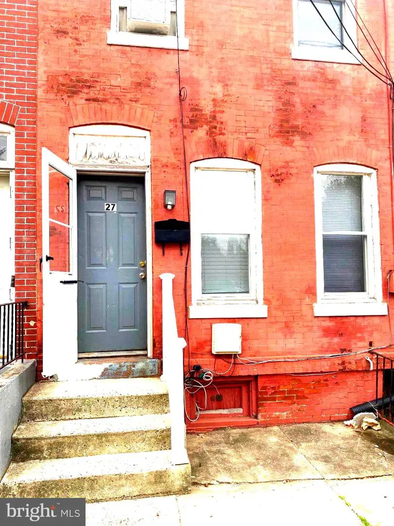 27 Swan St, Trenton, NJ 08611 - #1