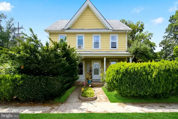 135--137 N Academy St, HIGHTSTOWN, NJ 08520