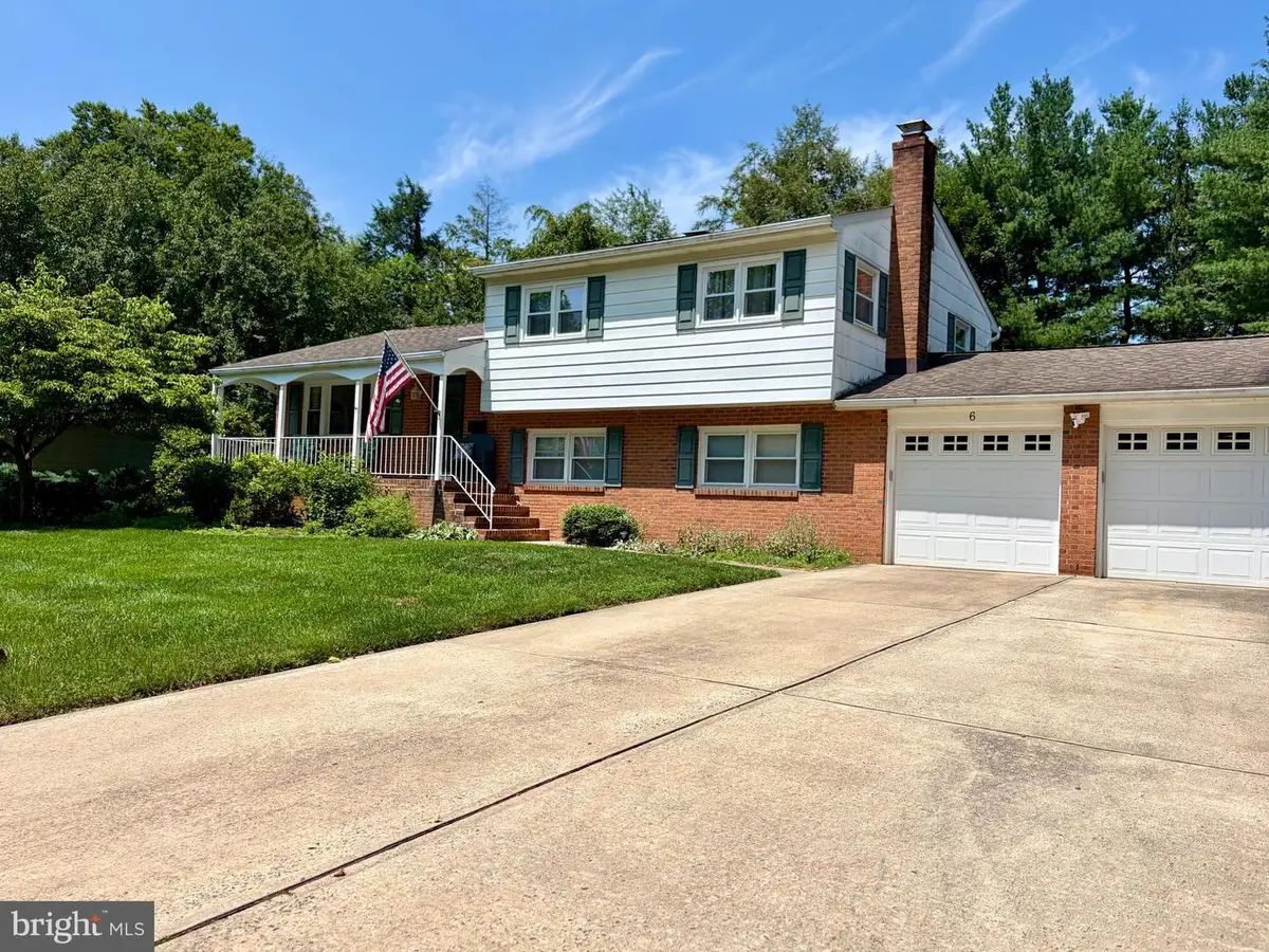 6 Tower Pl, Trenton, NJ 08648 - #1