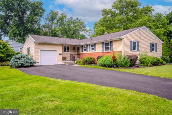 19 Burning Tree Ln, LAWRENCE TOWNSHIP, NJ 08648