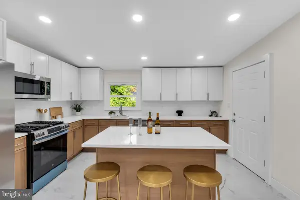323 Concord Ave, EWING, NJ 08618