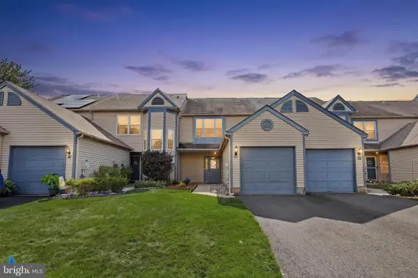 5 Goldenrod Ct, HAMILTON, NJ 08690