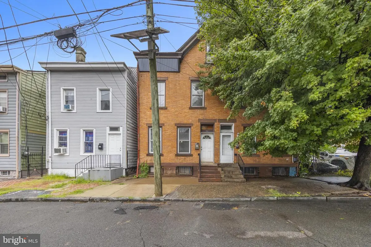 516 Bridge St, Trenton, NJ 08611 - #1