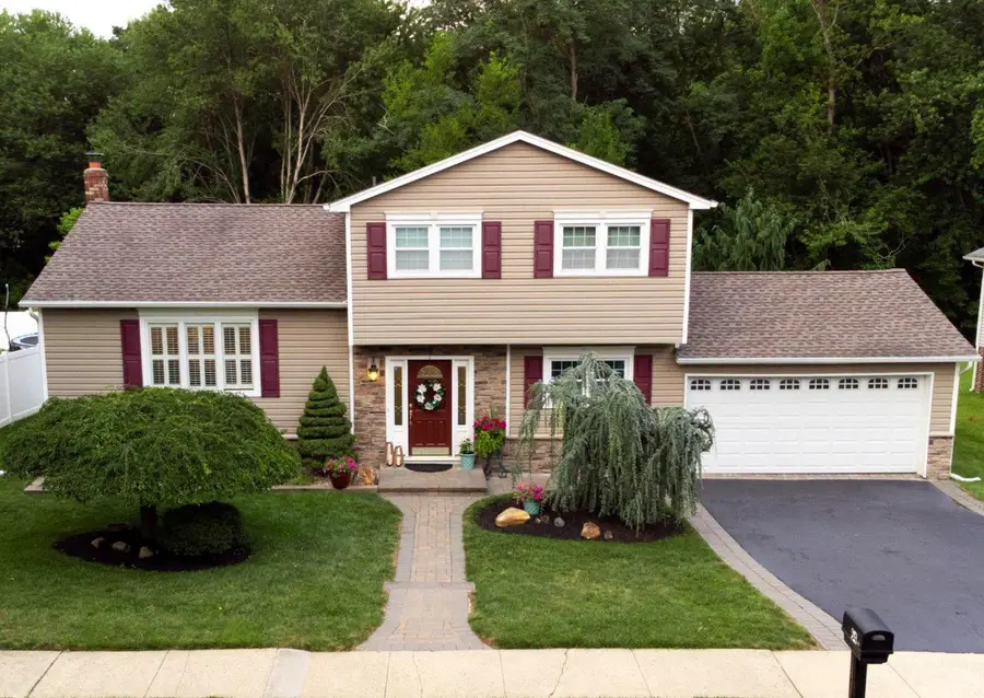64 Wesleyan Dr, Hamilton, NJ 08690 - #3
