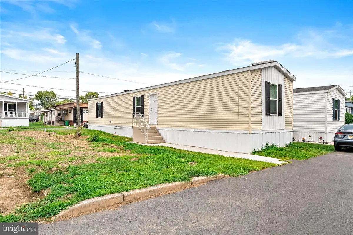 512 Spruce St, Robbinsville, NJ 08691 - #1