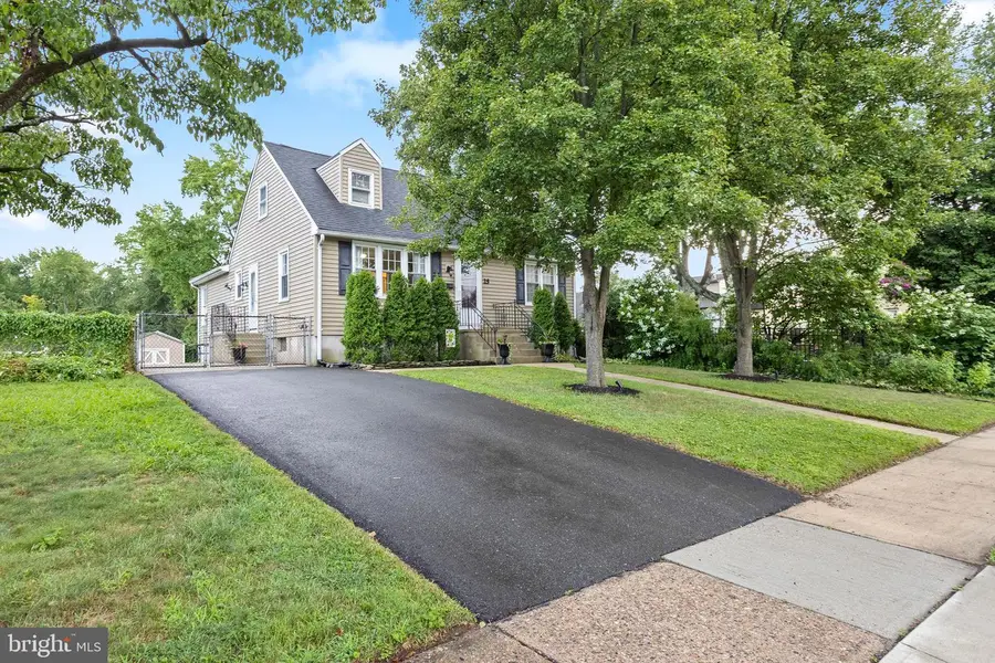25 Elmore Ave, Hamilton, NJ 08619 - #2