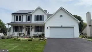 28 Pemberton Ln, EAST WINDSOR, NJ 08520