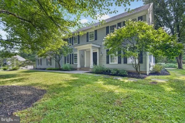 3 Blue Spruce Dr, PENNINGTON, NJ 08534