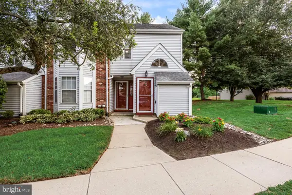 2 Pinewood, HAMILTON, NJ 08690