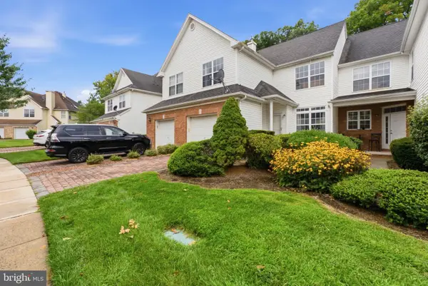 37 Shelley Cir, EAST WINDSOR, NJ 08520