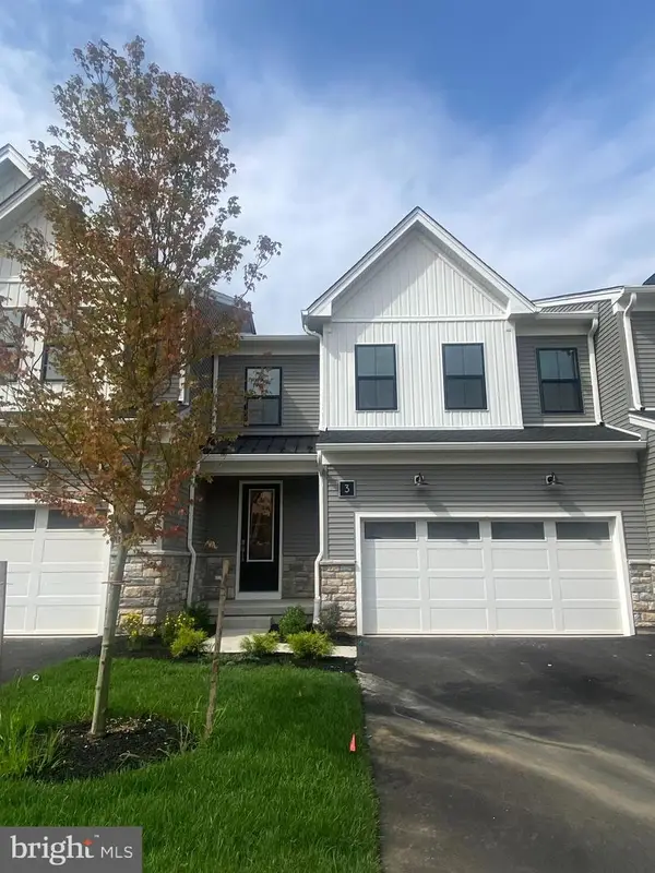 3 Holtz Way, WEST WINDSOR, NJ 08550