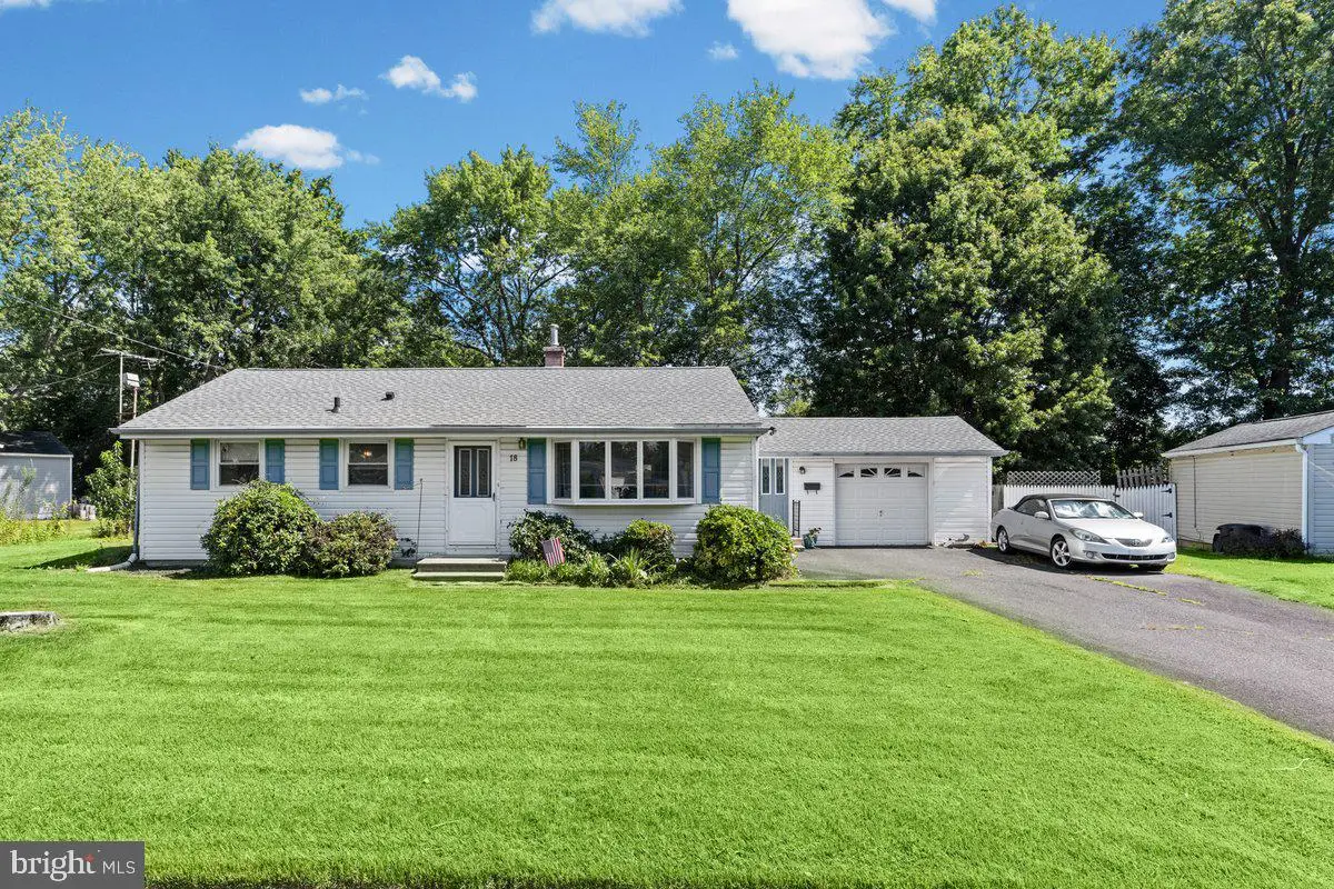 18 Jean Dr, Hamilton, NJ 08690 - #1