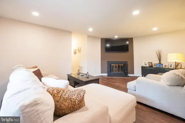 813 Wood Mill Dr, EAST WINDSOR TWP, NJ 08512