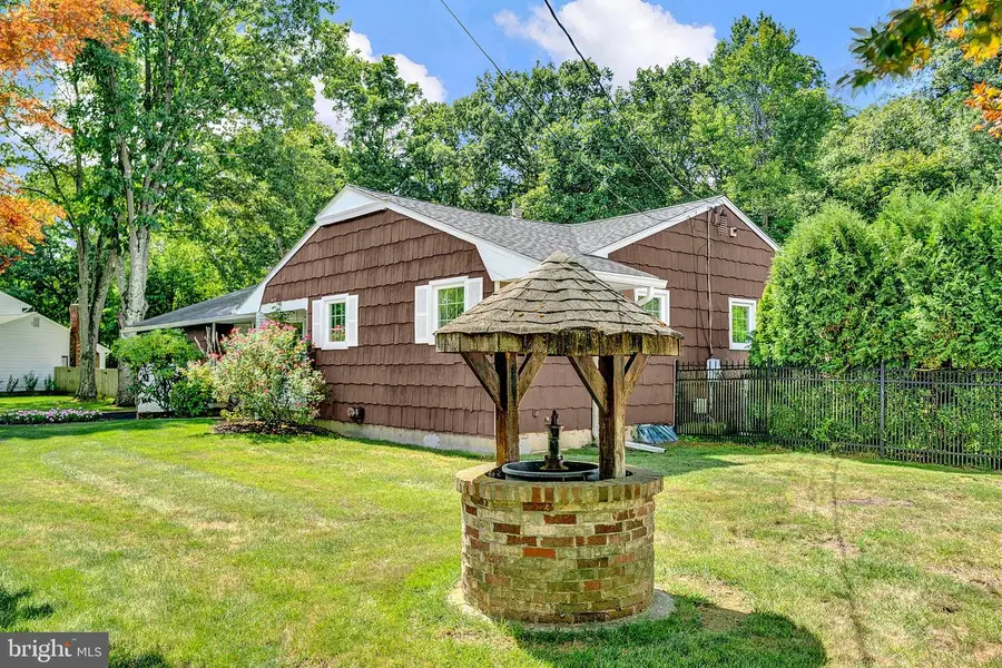33 Galston Dr, Princeton Junction, NJ 08550 - #3