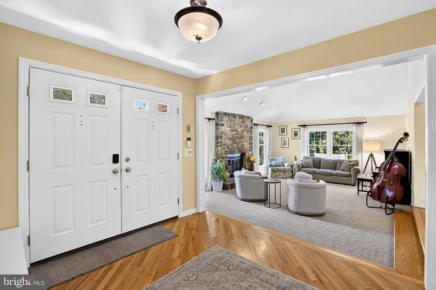 2 Mark Cermele Ct, Lawrence, NJ 08648 - #3