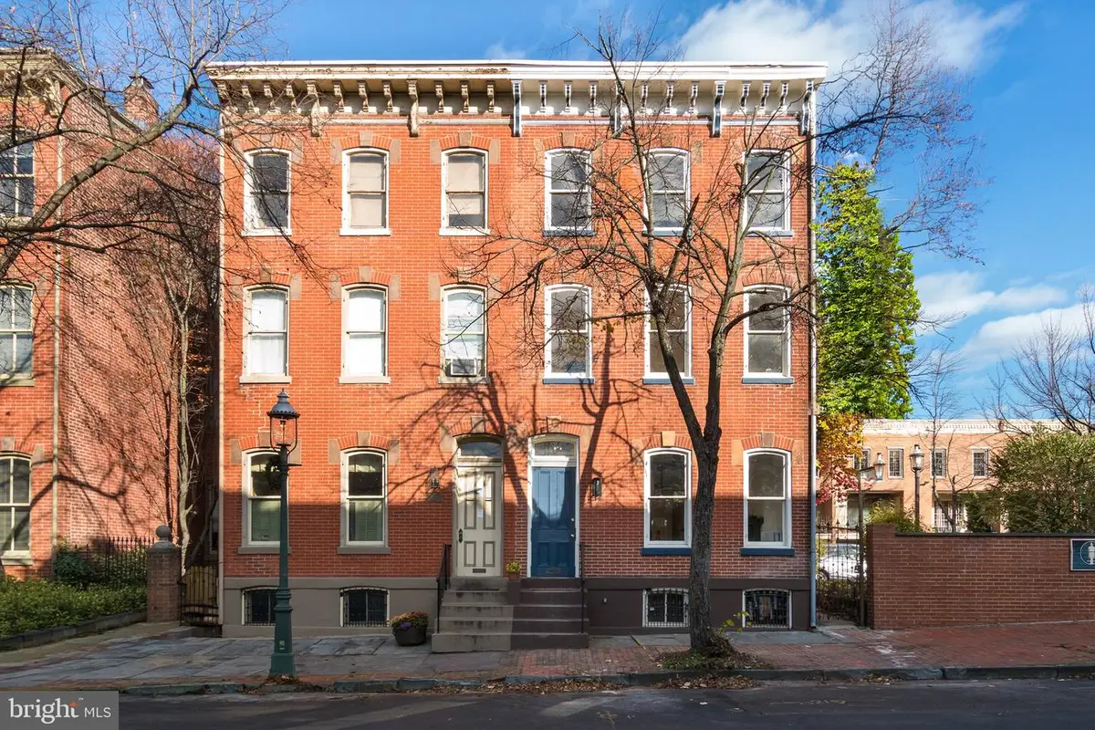 156 Mercer St, Trenton, NJ 08611 - #1