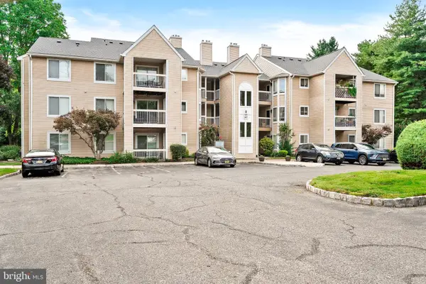 347 Silvia St, EWING, NJ 08628