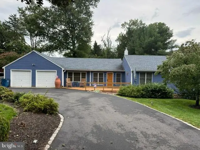 35 Blue Ridge Rd, Titusville, NJ 08560 - #1